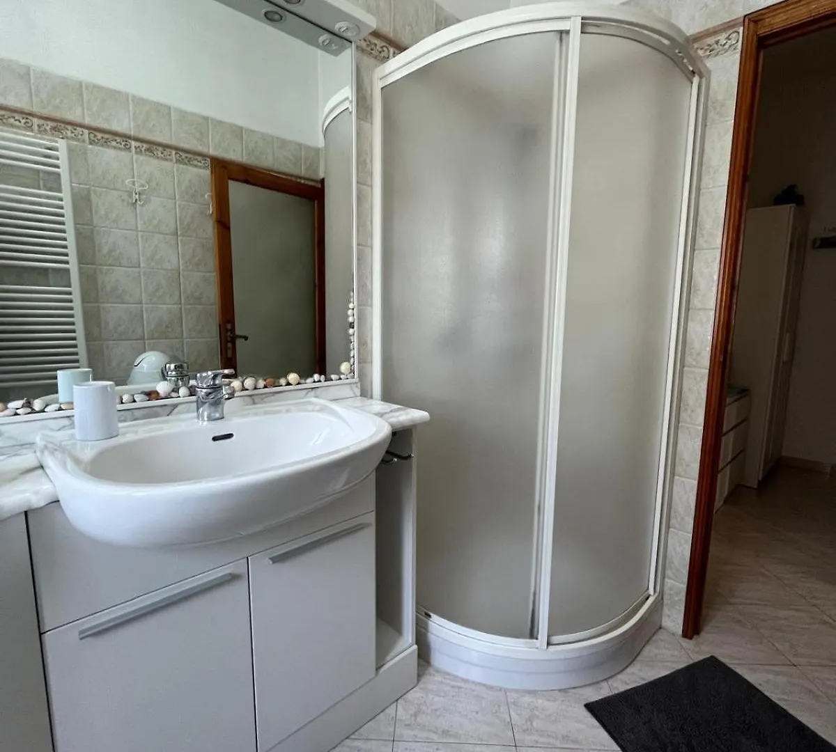 Apartmán La Casa Di Ele, Parcheggio Privato Gratuito La Spezia